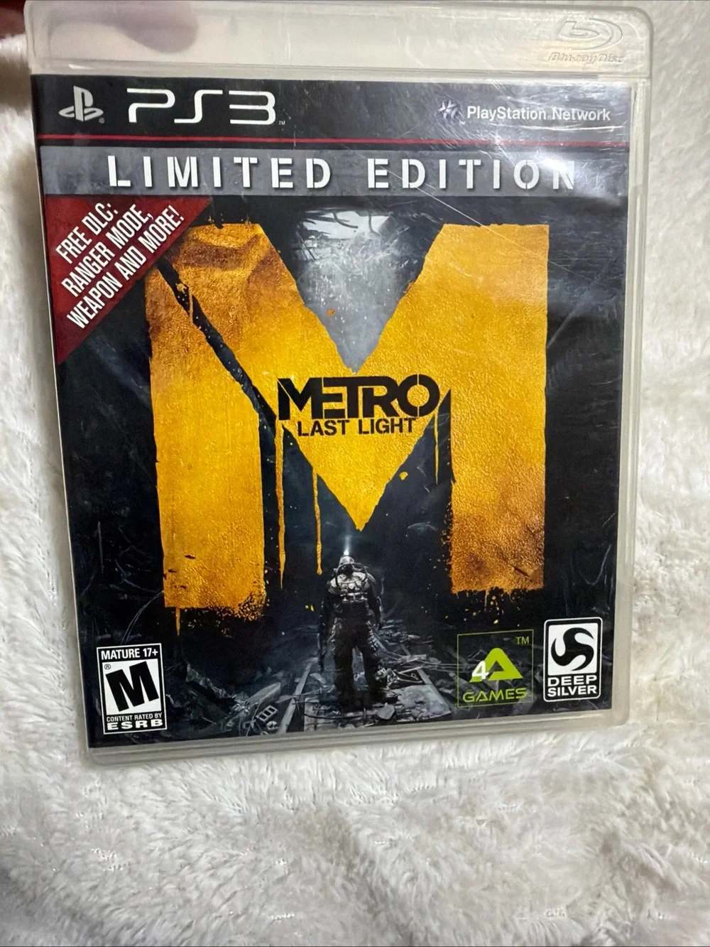 Metro: Last Light Limited Edition - PlayStation 3 includes manual